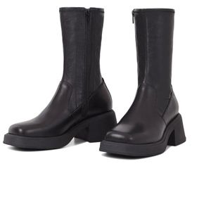 Vagabond Shoemakers Dorah Leather Short Stretch Bootie